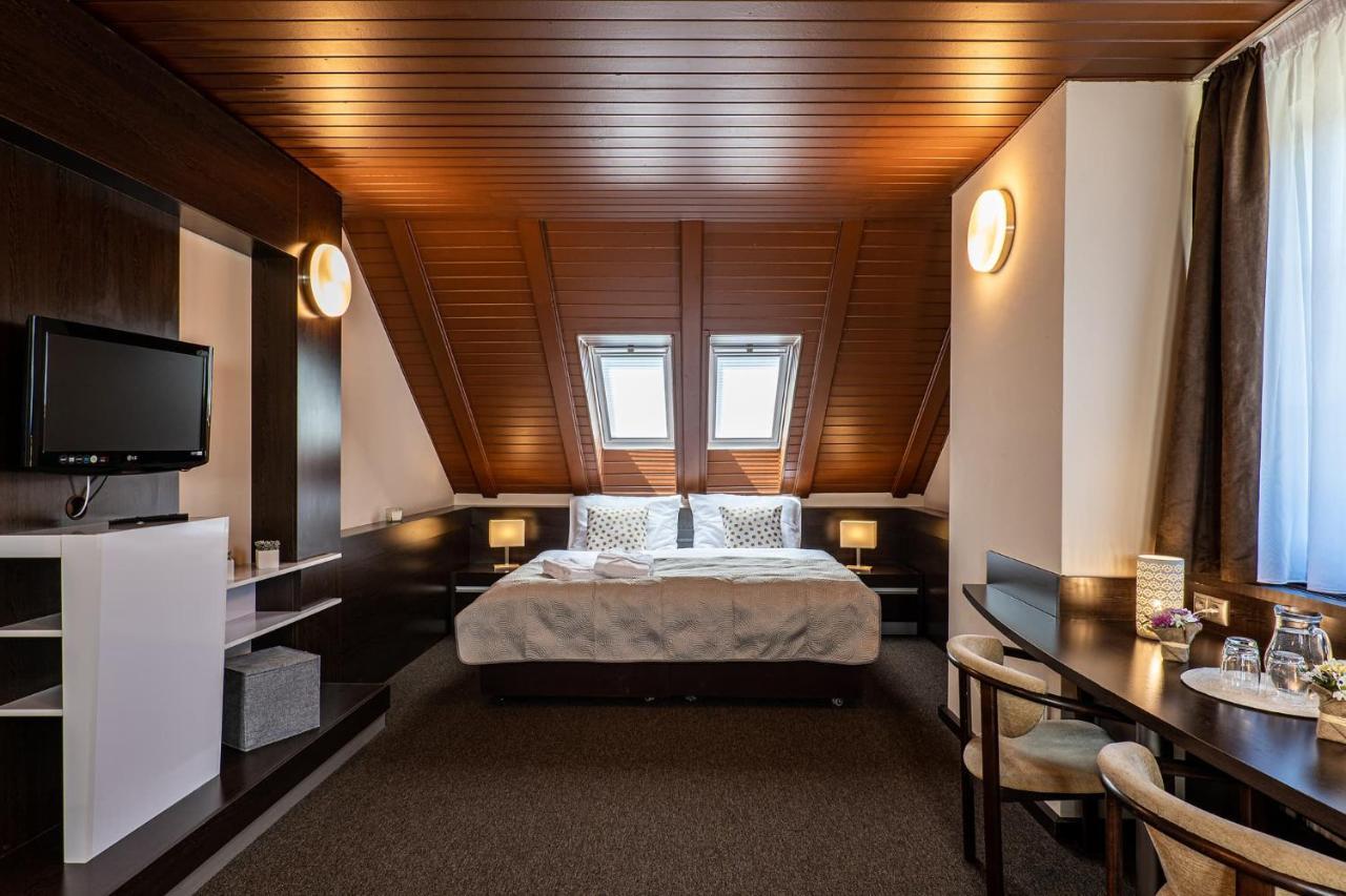 Wellness Hotel Pod Kycmolem Horni Lomna Luaran gambar