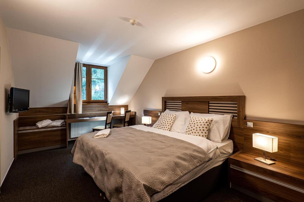 Wellness Hotel Pod Kycmolem Horni Lomna Luaran gambar